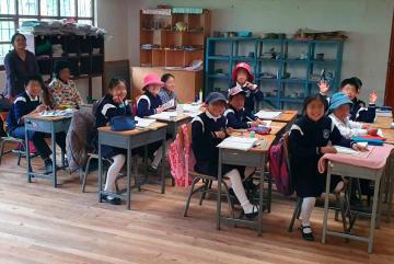 Acompañamiento pedagógico en el área de Matemáticas e Inglés en escuelas de Educación Básica de Jima, parroquia Sidcay.